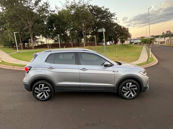 VOLKSWAGEN T-CROSS 1.4 250 TSI TOTAL FLEX HIGHLINE AUTOMÁTICO VOLKSWAGEN T-CROSS 1.4 250 TSI TOTAL FLEX HIGHLINE AUTOMÁTICO